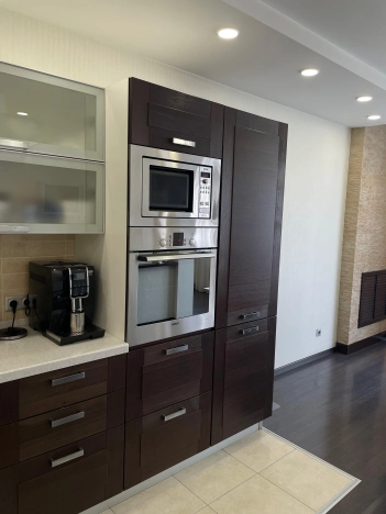 Купить квартиру в Кемерове. Вариант № 8532118, 8, площадь -  квм, цена 17900000 рублей