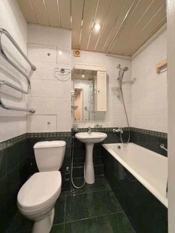 Купить квартиру в Москве. Вариант № 8303315, 9, площадь -  квм, цена 12000000 рублей