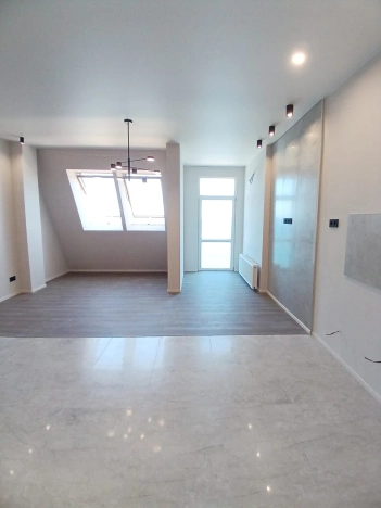 Купить трехкомнатную квартиру на улице набережная Пушкина в Республике Крым. Вариант № 16302, 4, площадь -  квм, цена 11500000 рублей