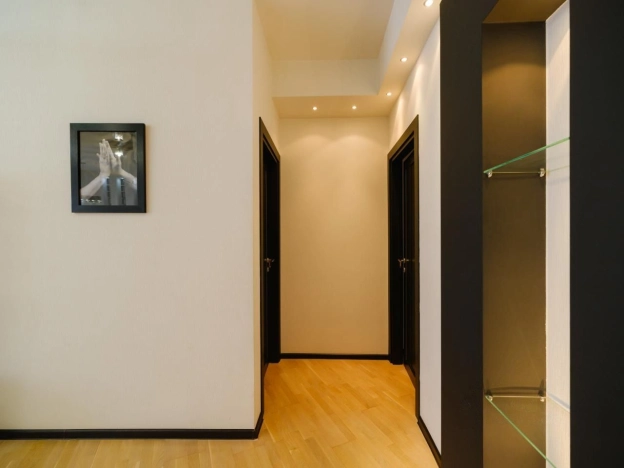 Купить трехкомнатную квартиру на улице Любучанский переулок в Москве. Вариант № 10284193, 13, площадь -  квм, цена 31000000 рублей