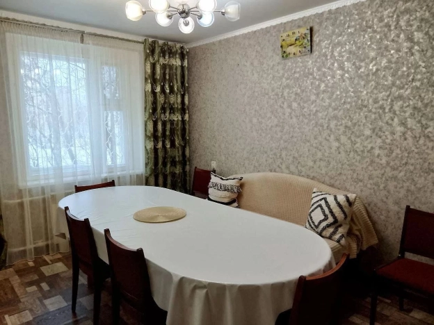 Купить трехкомнатную квартиру на улице Молодёжная в Республике Татарстан (татарстан). Вариант № 20051, 13, площадь -  квм, цена 11000000 рублей