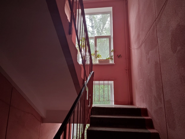 Купить трехкомнатную квартиру в районе Центральный в Калининграде. Вариант № 52135, 17, площадь -  квм, цена 6300000 рублей