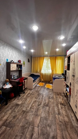 Купить трехкомнатную квартиру в Новосибирске. Вариант № 3941527, 8, площадь -  квм, цена 4390000 рублей