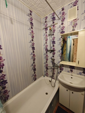 Купить квартиру на улице Верхняя Дуброва в Владимире. Вариант № 6182445, 13, площадь -  квм, цена 4500000 рублей