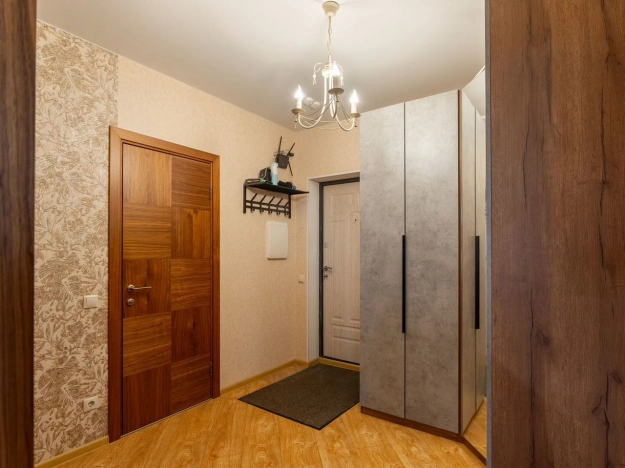 Купить квартиру в Москве. Вариант № 9689292, 13, площадь -  квм, цена 22400000 рублей