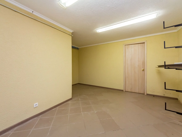 Купить торговые помещения в Калининграде. Вариант № 18275, 17, площадь -  квм, цена 10950000 рублей