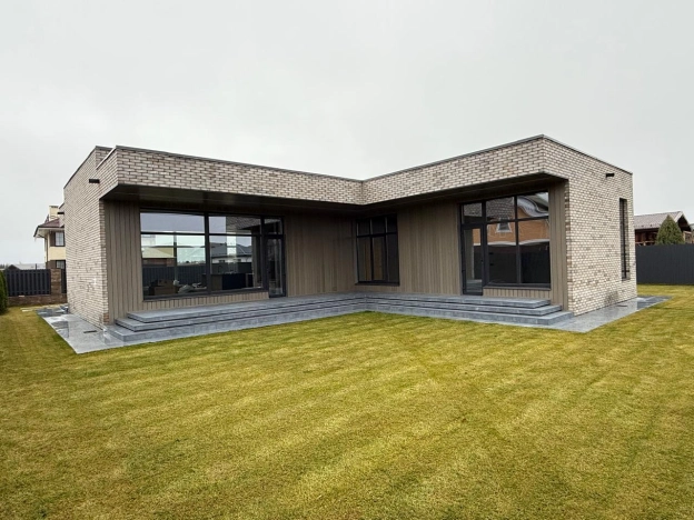 Купить дом в Москве. Вариант № 8417195, 4, площадь -  квм, цена 70000000 рублей