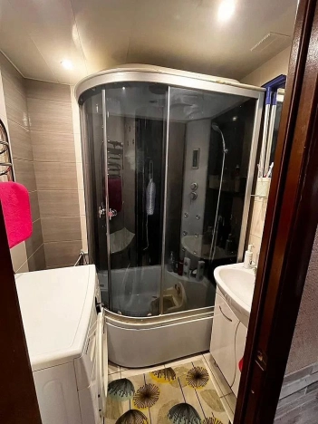 Купить трехкомнатную квартиру на вторичке в Калужской области. Вариант № 58218, 12, площадь -  квм, цена 3950000 рублей