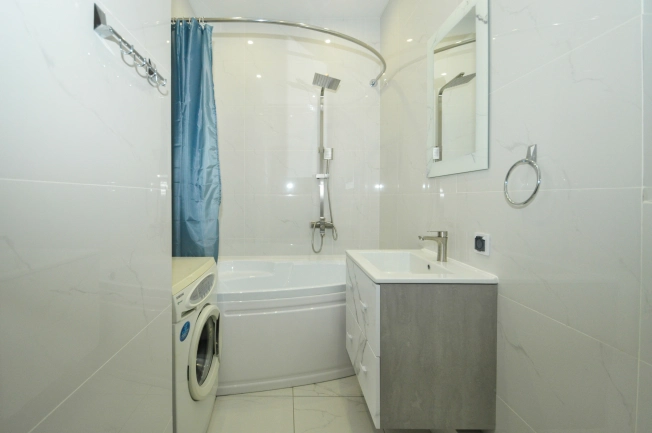 Купить Студию на улице Серебряное Озеро в Новосибирской области. Вариант № 8456223, 11, площадь -  квм, цена 4550000 рублей