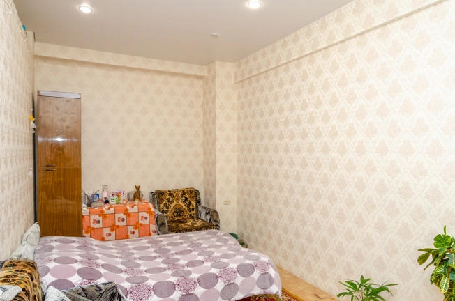 Купить комнату у метро Заельцовская в Новосибирске. Вариант № 4138848, 6, площадь -  квм, цена 2950000 рублей