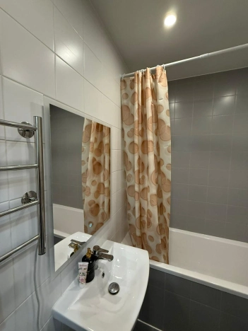 Купить двухкомнатную квартиру на улице Ленинский проспект в Москве. Вариант № 10017942, 7, площадь -  квм, цена 12800000 рублей