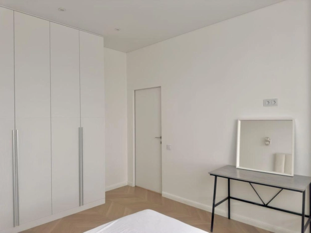 Купить квартиру в Москве. Вариант № 10434894, 6, площадь -  квм, цена 21000000 рублей