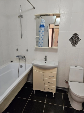 Купить однокомнатную квартиру в Микрорайоне Музыкальный в Краснодаре. Вариант № 10486202, 11, площадь -  квм, цена 5900000 рублей