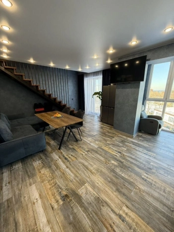 Купить трехкомнатную квартиру в Калининградской области. Вариант № 6649374, 20, площадь -  квм, цена 30000000 рублей