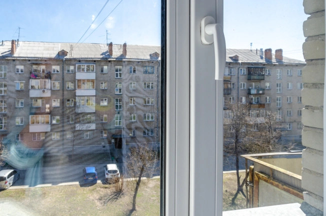 Купить комнату в Новосибирской области. Вариант № 9673945, 3, площадь - квм, цена 1400000 рублей