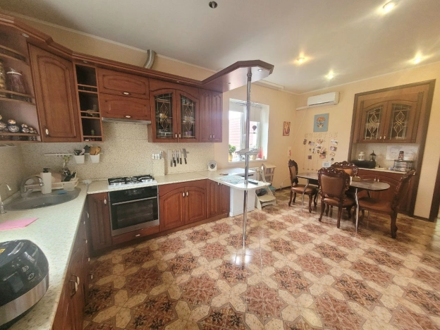 Купить дом в Белгороде. Вариант № 7265745, 11, площадь -  квм, цена 10700000 рублей