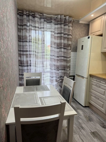 Купить трехкомнатную квартиру в Калининграде. Вариант № 9912169, 2, площадь -  квм, цена 9785000 рублей