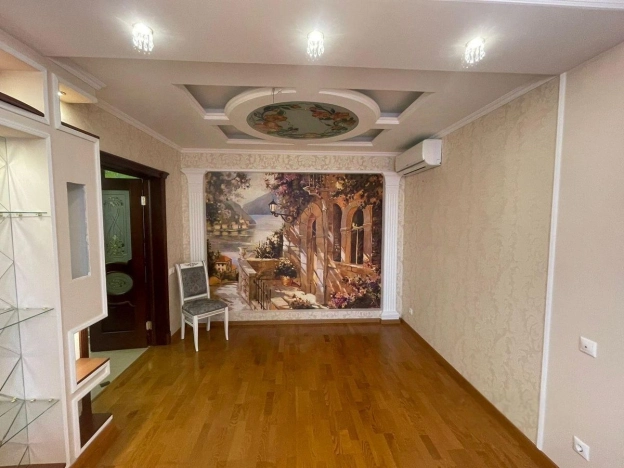 Купить многокомнатную квартиру на вторичке на улице Прибрежная в Москве. Вариант № 10497284, 4, площадь -  квм, цена 37500000 рублей