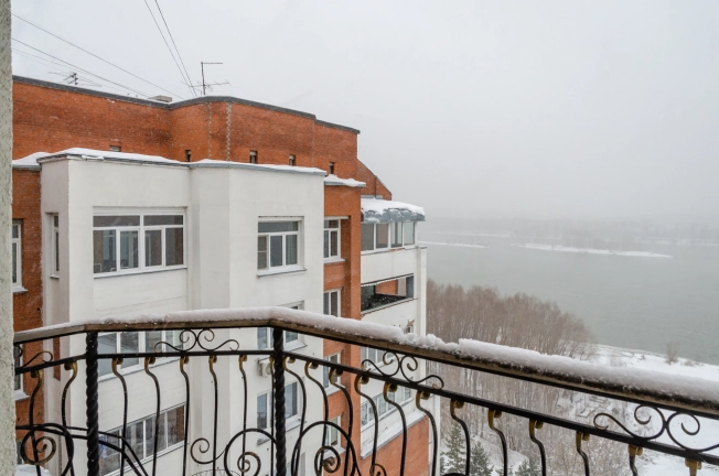 Купить трехкомнатную квартиру на улице Жилмассив в Новосибирской области. Вариант № 8657724, 31, площадь -  квм, цена 16900000 рублей