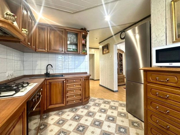 Купить трехкомнатную квартиру в Калуге. Вариант № 42880, 12, площадь -  квм, цена 11199000 рублей