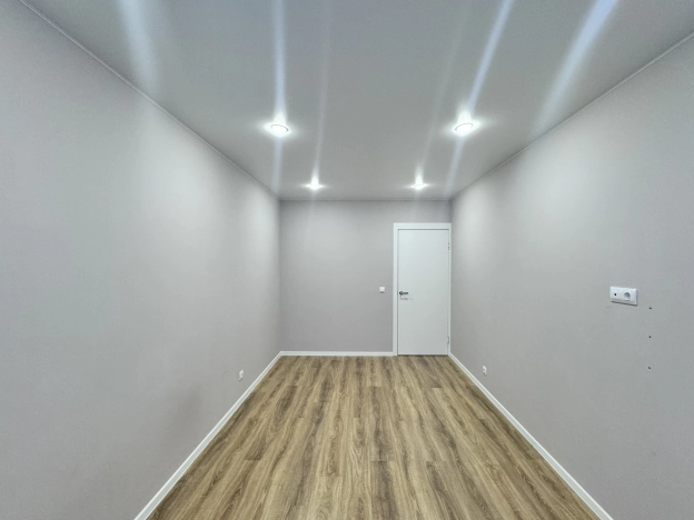 Купить двухкомнатную квартиру в Ленинградской области. Вариант № 9640943, 5, площадь -  квм, цена 8790000 рублей