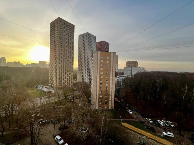 Купить трехкомнатную квартиру на улице Кленовый бульвар в Москве. Вариант № 10627867, 37, площадь -  квм, цена 18000000 рублей