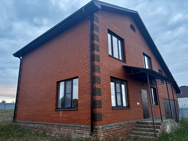 Купить дом в Короче. Вариант № 6891645, 1, площадь -  квм, цена 8000000 рублей