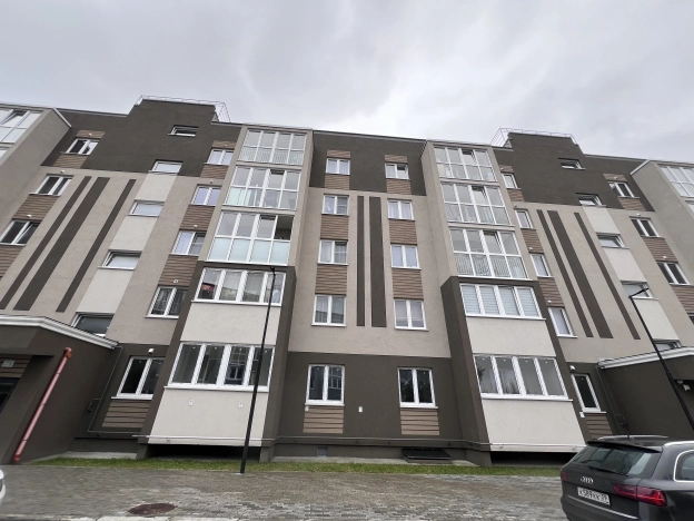 Купить трехкомнатную квартиру на улице Олега Кошевого в Калининграде. Вариант № 8480716, 21, площадь -  квм, цена 12650000 рублей