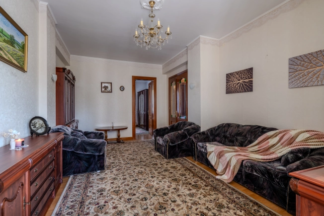 Купить квартиру в Москве. Вариант № 2960494, 0, площадь - квм, цена 35500000.0000 рублей