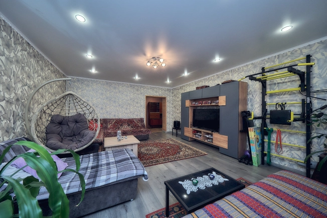 Купить трехкомнатную квартиру в районе Советский в Рязани. Вариант № 6060539, 6, площадь -  квм, цена 15970000 рублей