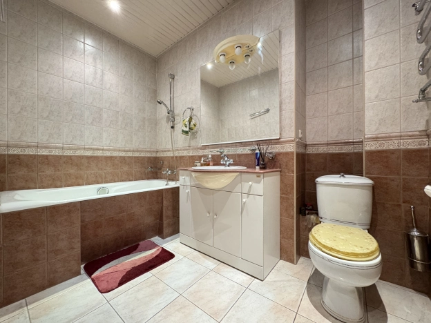 Купить квартиру в Москве. Вариант № 8429026, 13, площадь -  квм, цена 29990000 рублей