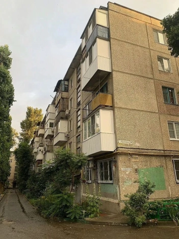 Купить однокомнатную квартиру в районе Кировский в Волгограде. Вариант № 4825876, 12, площадь -  квм, цена 2790000 рублей