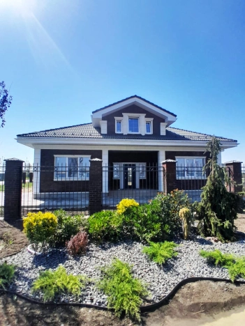 Купить дом на улице Карла Маркса в Краснодаре. Вариант № 17403, 5, площадь -  квм, цена 48510000 рублей