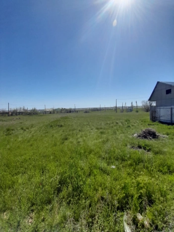 Купить земельный участок на улице Заречная в Республике Калмыкия. Вариант № 7953, 3, площадь -  квм, цена 950000 рублей