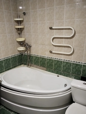 Купить трехкомнатную квартиру в районе Кировский в Ростове-на-Дону. Вариант № 25069, 7, площадь -  квм, цена 4600000 рублей