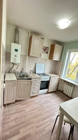 Купить однокомнатную квартиру в Волгограде. Вариант № 9156272, 1, площадь -  квм, цена 2720000 рублей