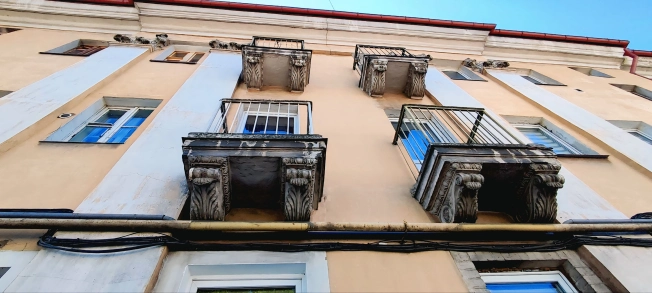 Купить трехкомнатную квартиру в районе Центральный в Калининграде. Вариант № 52141, 19, площадь -  квм, цена 6800000 рублей