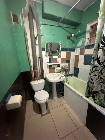 Купить однокомнатную квартиру на вторичке в Ростовской области. Вариант № 3654, 2, площадь -  квм, цена 2599000 рублей