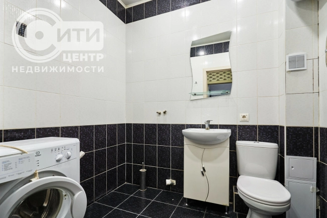 Купить однокомнатную квартиру на улице Карла Маркса в Воронеже. Вариант № 3352328, 10, площадь -  квм, цена 6180000 рублей