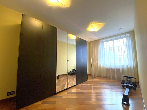 Купить квартиру в Москве. Вариант № 8005274, 3, площадь - квм, цена 137000000 рублей