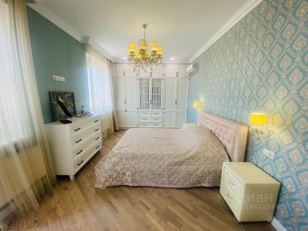 Купить трехкомнатную квартиру в районе Кировский в Ростове-на-Дону. Вариант № 237990, 21, площадь -  квм, цена 26500000 рублей