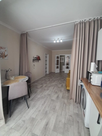 Купить трехкомнатную квартиру на улице 6-я Линия в Ростовской области. Вариант № 3948136, 9, площадь -  квм, цена 9600000 рублей