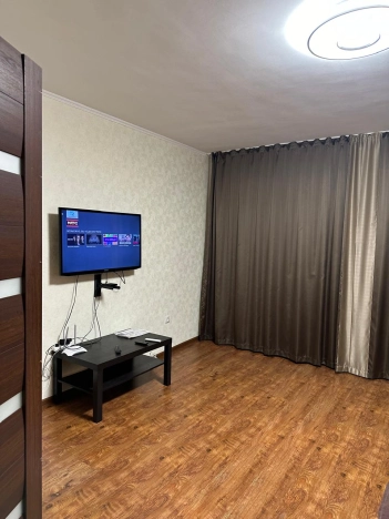 Купить трехкомнатную квартиру в Микрорайоне 8-й, Элиста в Элисте. Вариант № 8044740, 1, площадь -  квм, цена 4600000 рублей