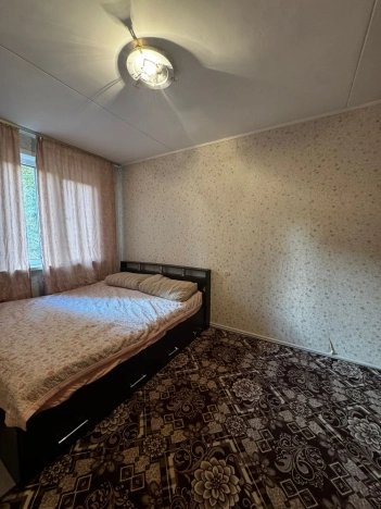 Купить трехкомнатную квартиру в Новосибирске. Вариант № 5495410, 5, площадь -  квм, цена 4300000 рублей