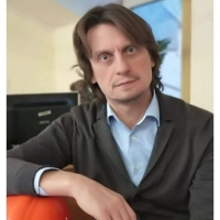 Ахметов Олег